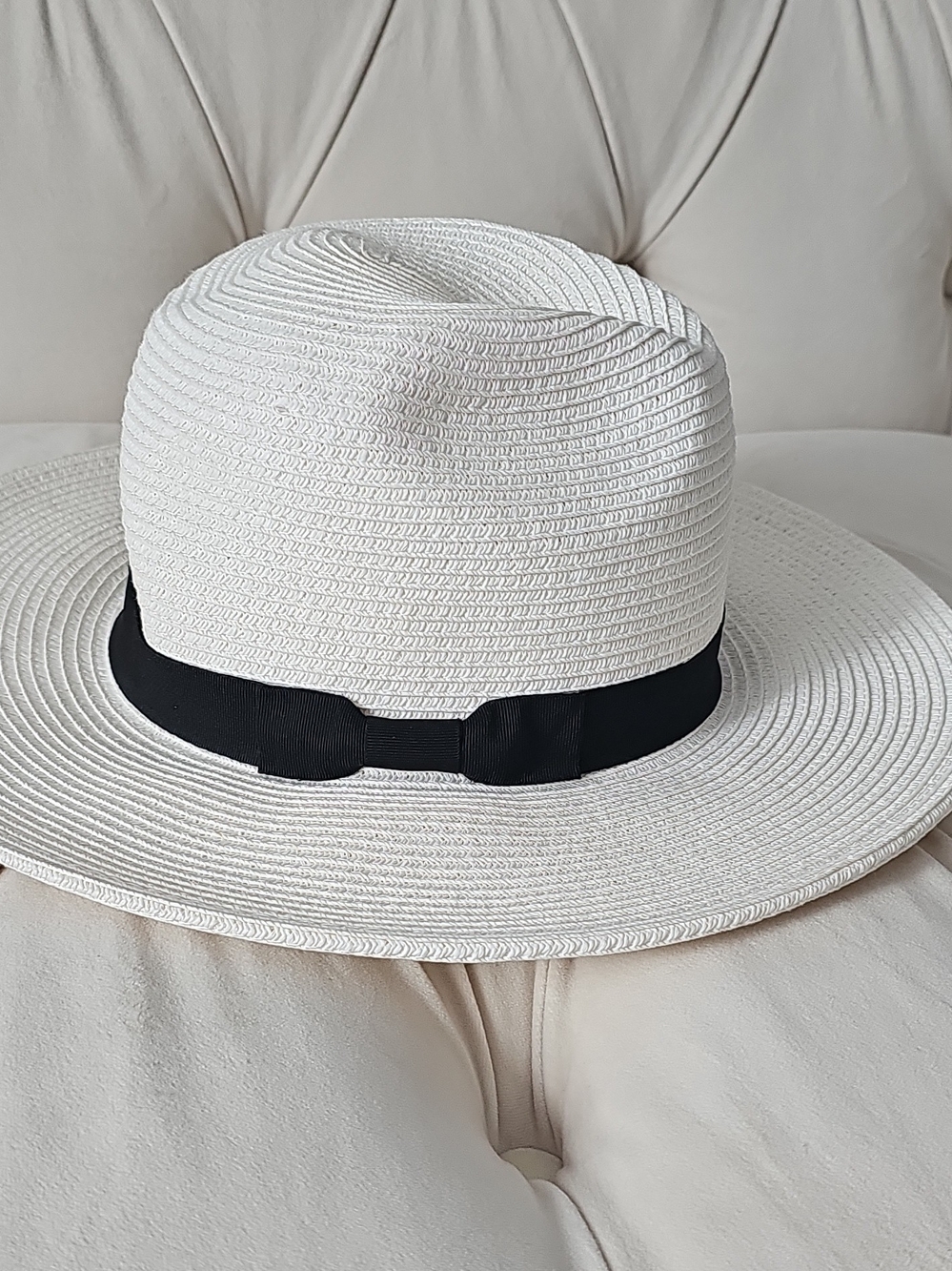 Women’s Wide Brim Straw Sun Hat with Black Band - White - Picture 2 of 3